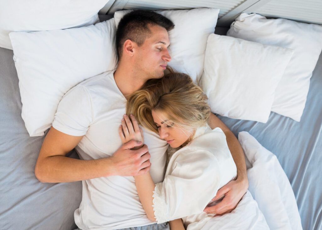 Meilleure position pour dormir en couple